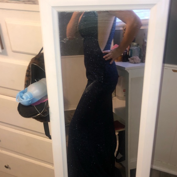 Jovani Blue sparkly gown!🦋 Size 4 - Picture 7 of 8